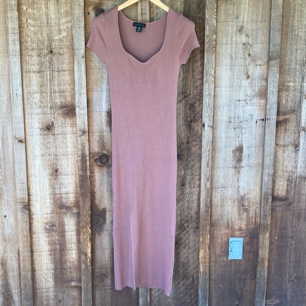 House of Harlow V-neck Ribbed Knit Short Sleeve Bodycon Maxi/midi Slit Dress